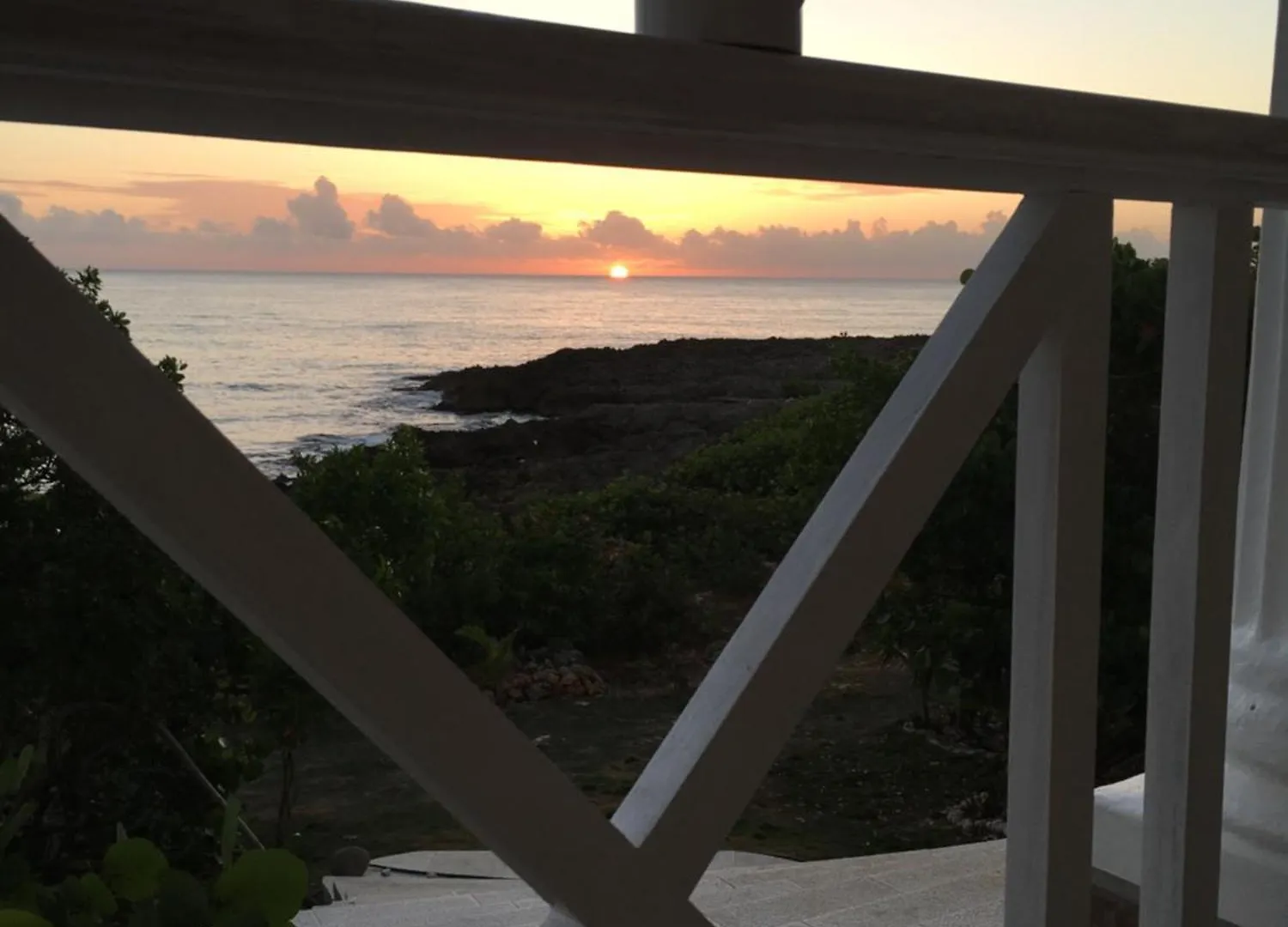 Cottage At Forever Robins Bay Bed & Breakfast
