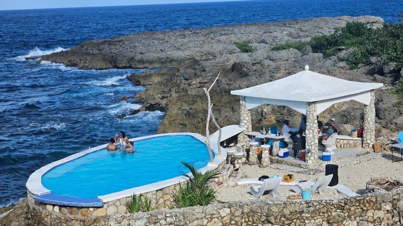 Bed & Breakfast Cottage At Forever Robins Bay Jamaica